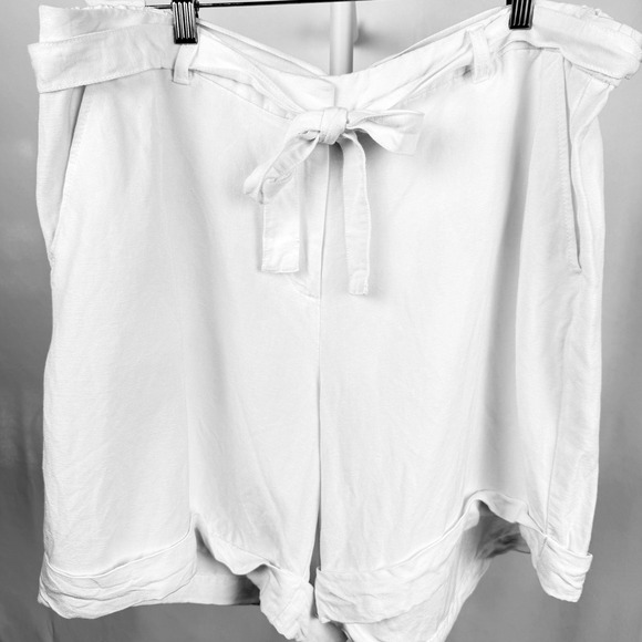 Lane Bryant Pants - Lane Bryant Linen Blend Pull On Shorts White Tie Waist Plus Size 22 / 24 Womens